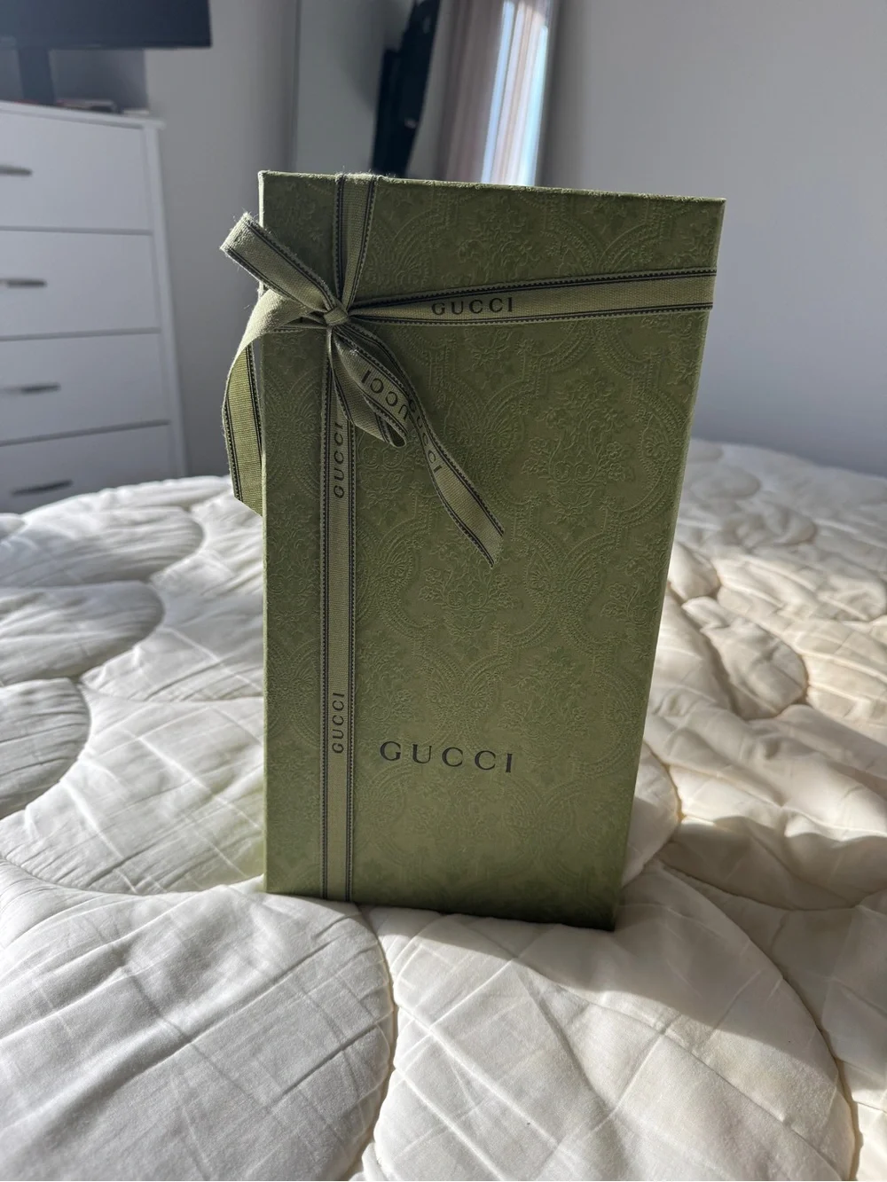 Gucci Green Gift Shoe Box with Branded Ribbon